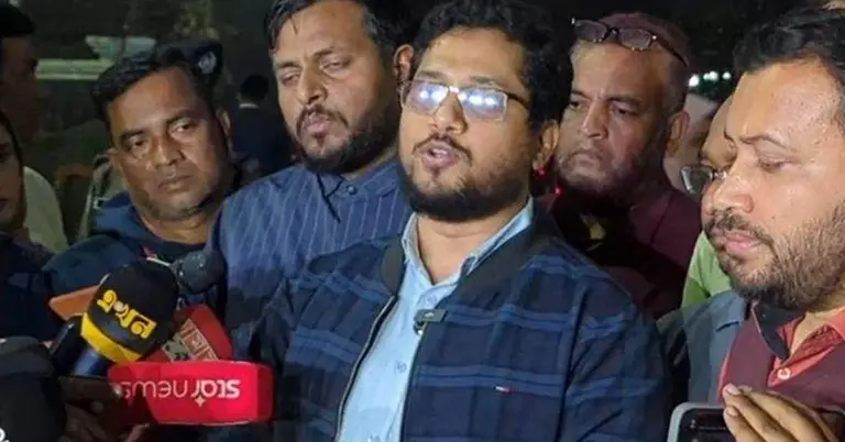 জামায়াত প্রতিনিধিদল সাংবাদিকদের সঙ্গে আলাপকালে